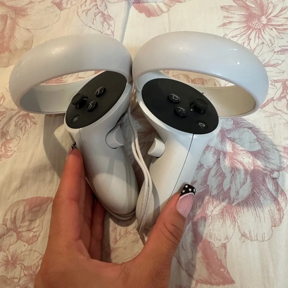 Meta Quest 2 VR Headset - White